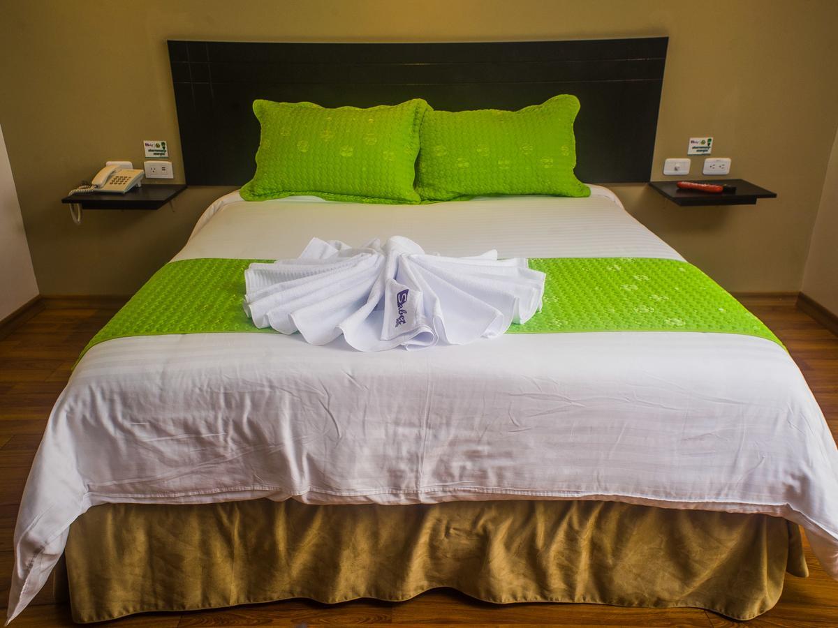 קיטו Hotel Sabet מראה חיצוני תמונה